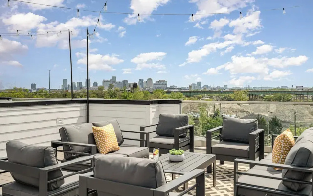 Revival-rooftop Deck/hot Tub- Mins to Broadway
