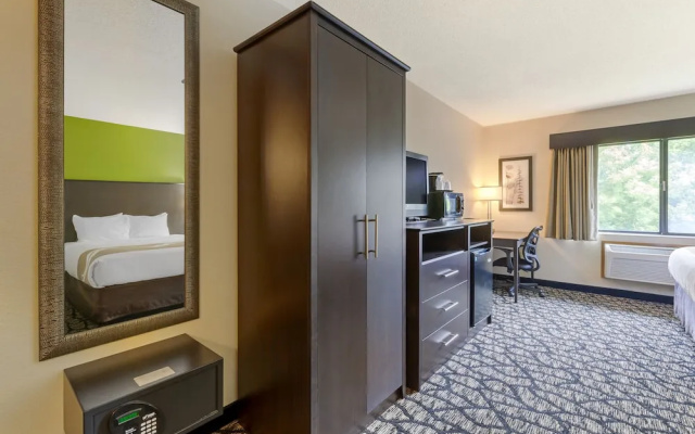 Americinn Oshkosh