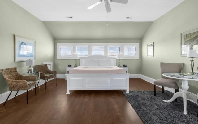 Tranquil House Inn
