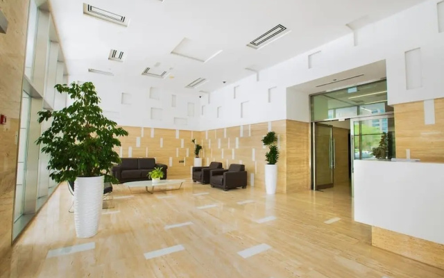 Newly Designed Apartment Walk to the Beach