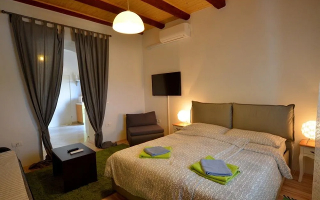 Graziella Apartments