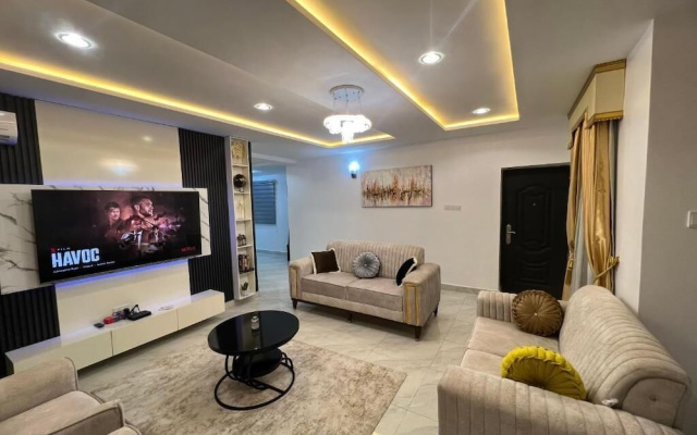 De Light Luxury Suites And Apartment