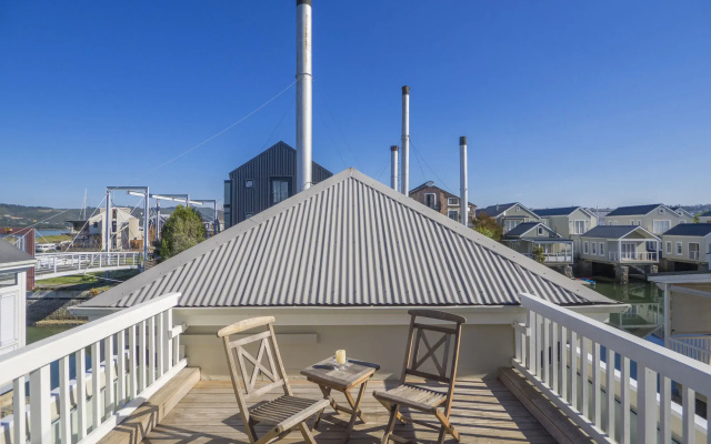 Thesen Islands Holiday House