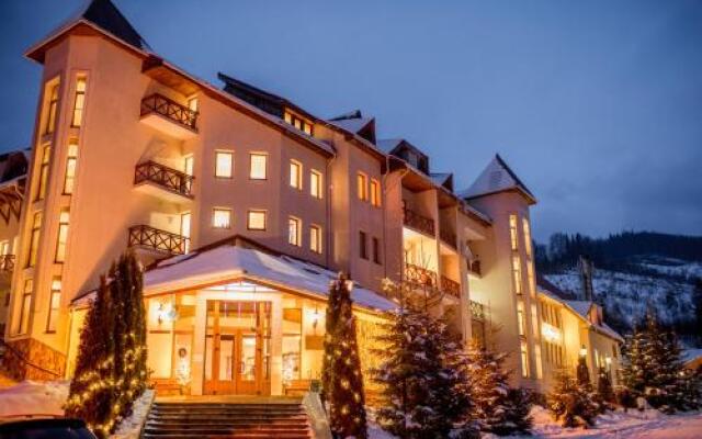 Гостиница Туристический комплекс Захар Беркут Украина, Волосянка - отзывы, цены и фото номеров - забронировать гостиницу Туристический комплекс Захар Беркут онлайн вид на фасад