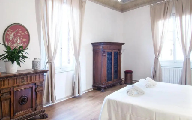 Lovely Apt 3min Walk to Ponte Vecchio