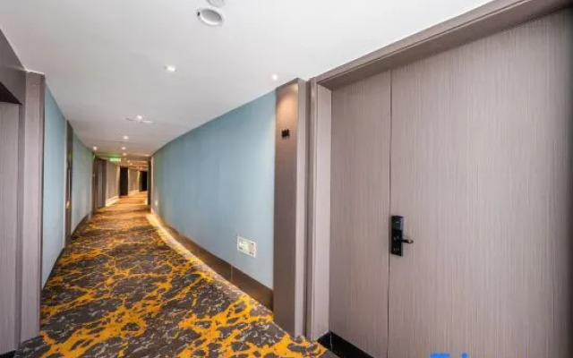 Urba Hotel  (Tongxiang City Branch)