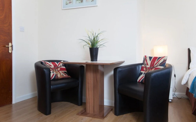 Private Studio in Harrow Flat 3