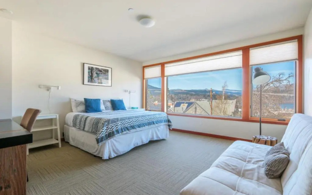 ALOFT-River View-AC-5BR/2.5BA