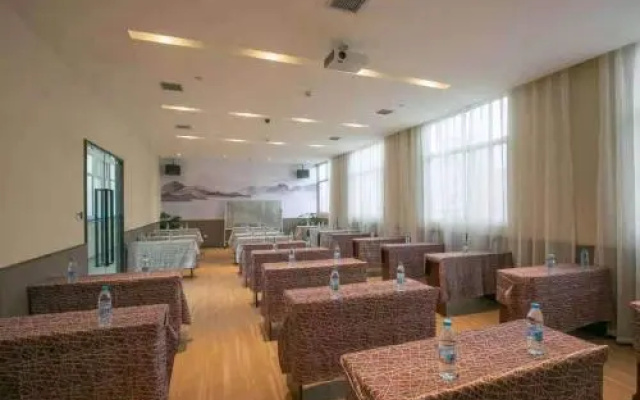 Rongting Hotel
