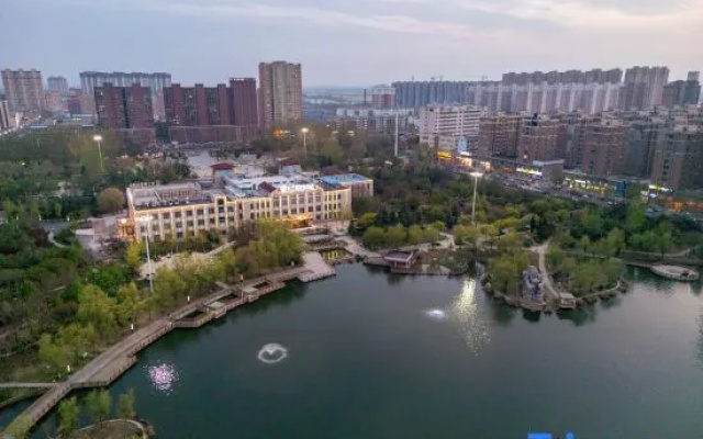 Yucheng Mulan Lake Garden Hotel (Yucheng County Government Store)