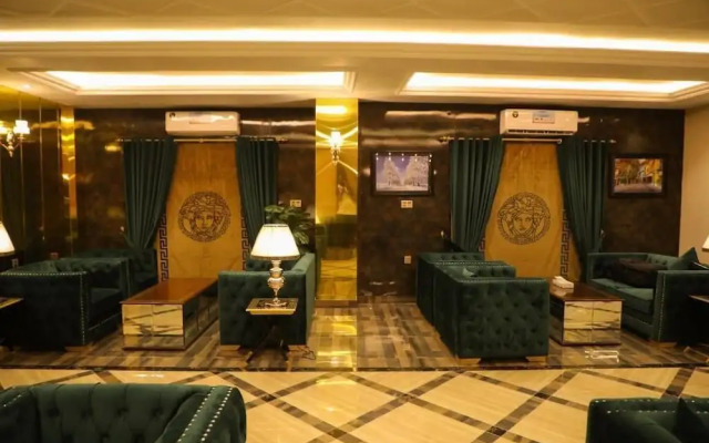 Royal Mansion Hotel