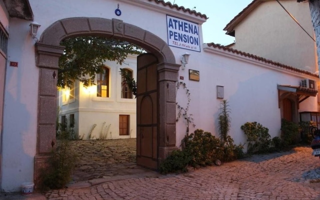 Athena Pension Турция, Дикили - отзывы, цены и фото номеров - забронировать отель Athena Pension онлайн вид на фасад