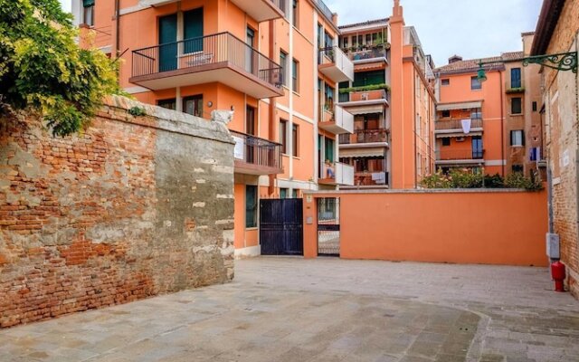 Отель Casa Luminosa вид на фасад