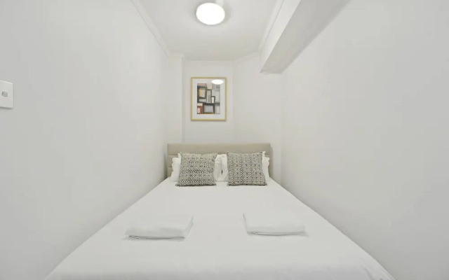 HomeHotel Stylish 3 Bed Clean & Comfort