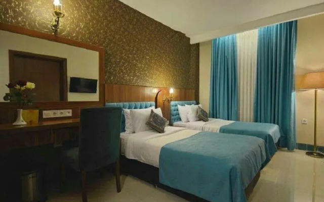 Arg Shiraz Hotel