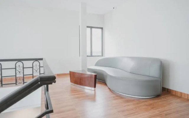 RedDoorz Plus near Ferry Terminal Batam Center