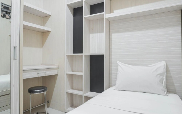 Simple And Cozy Living 2Br At Green Pramuka City Apartment