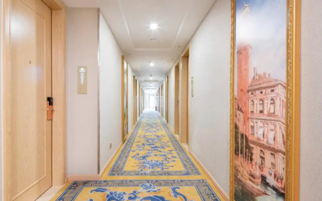 Vienna Hotel Guangxi Hechi Jinchengjiang Baima Street