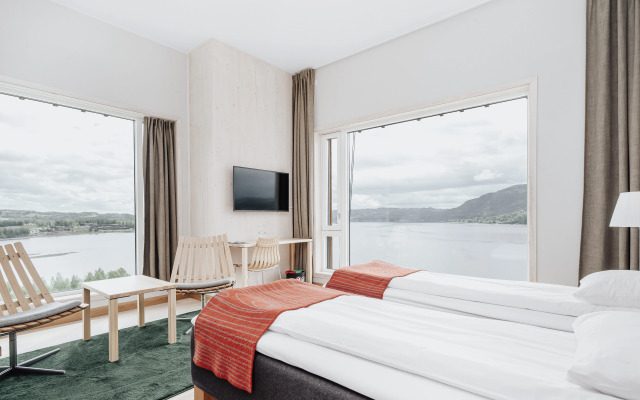 Wood Hotel by Frich's