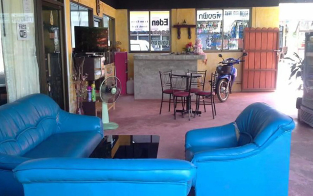 OYO 1163 Eden Hostel