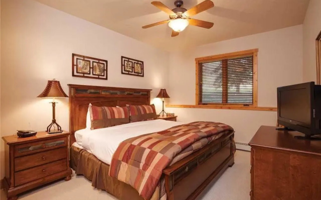 2748 Waterstone Apartment 5