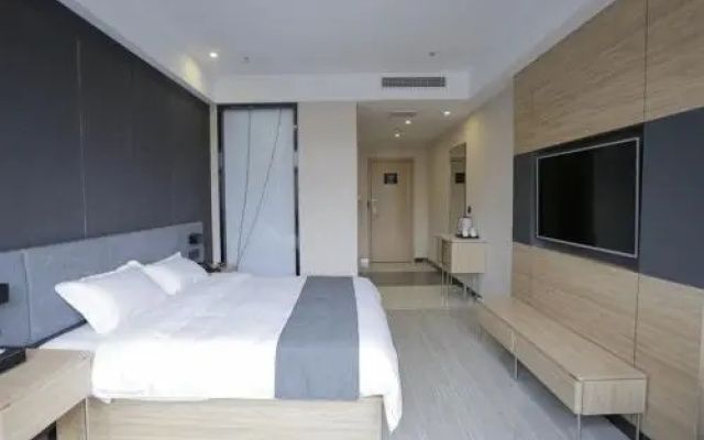 Thank Inn Plus Hotel Qingdao Licang Wan Nianquan Road