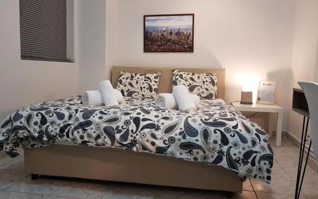 Palette Apartment Chocolate - Athens Center, 6 Bd, 3 Bath
