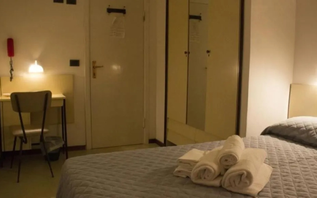 Hotel Sidney