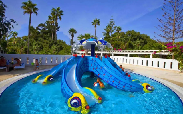 Palmyra Holiday Resort & Spa