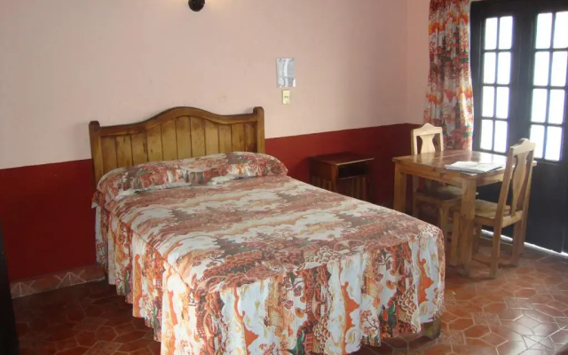 Hotel Virreyes