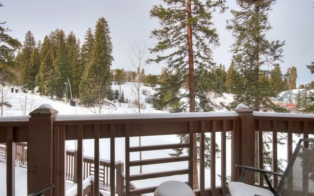 Tyra Summit A2E/F - 4 Br Condo