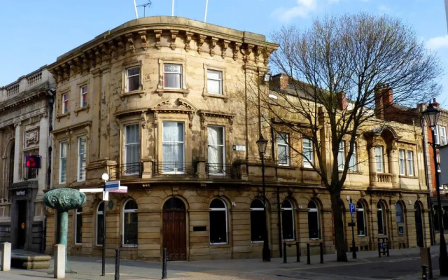 Mansion Court