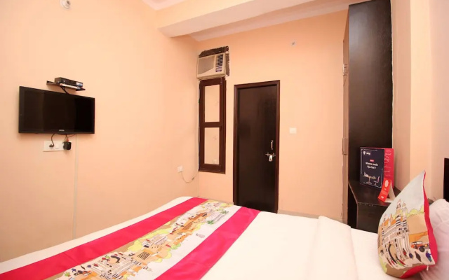 RN 32 by OYO Rooms