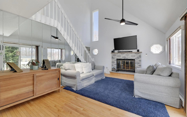 Cozy Poconos Mountain House with 3 bedrooms
