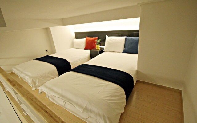 Апартаменты The Sweet Castle Apartment комната для гостей