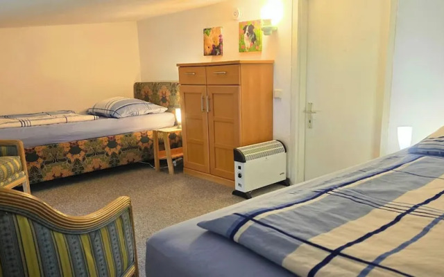 Mobile Home im Ferienpark mit Seezugang
