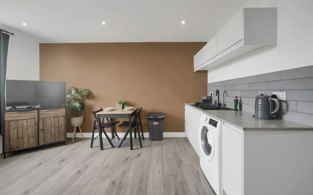 Stylish Modern Apartment - Free Parking - W