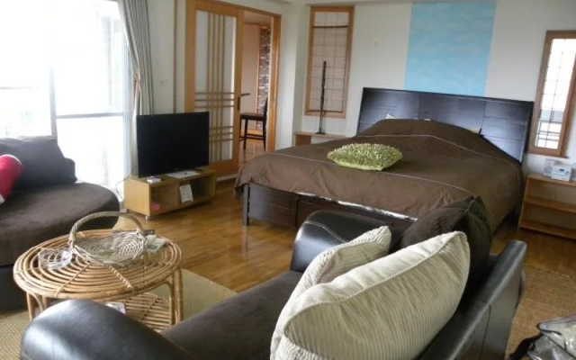 OOZI Resort Condo Hotel & Cafe