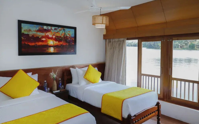 Backwater Retreat Houseboat