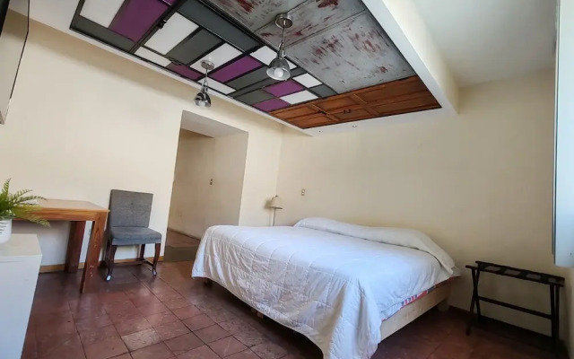Hostal Hostalgia Casa Zul