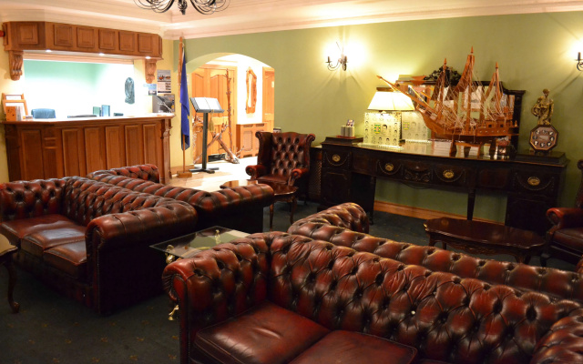 Caisleain Oir Hotel