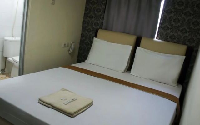 Aranis Hotel