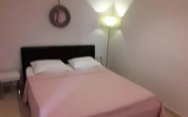 Afroessa Studios & Apartments