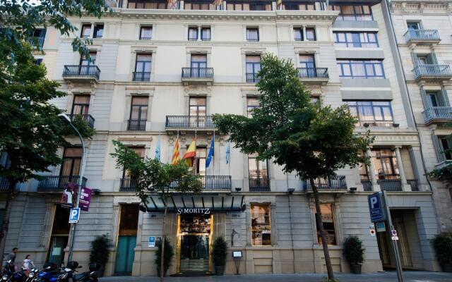 Hotel HCC St. Moritz вид на фасад
