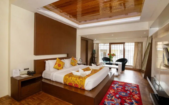 Muscatel Yavachi - 400 Mts from MG Marg