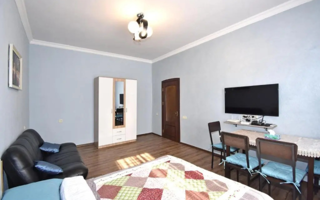 Apartment near Sasundci Davit Metro Station