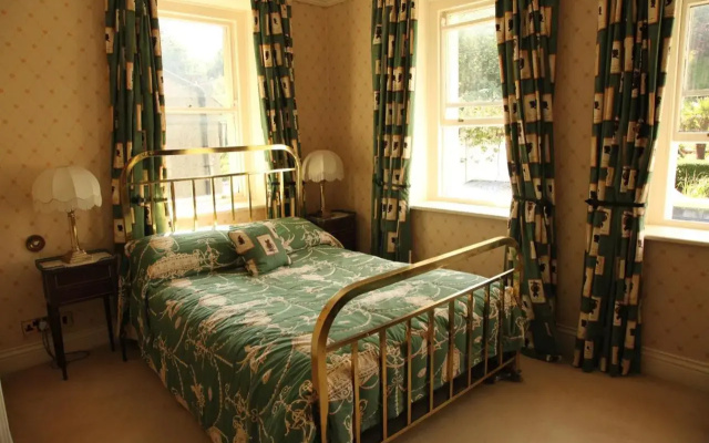 Altamont House