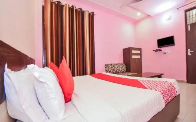 OYO 29558 Hotel Dzire