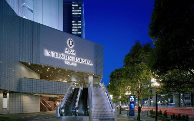 Отель Ana Intercontinental Tokyo Япония, Токио - 1 отзыв об отеле, цены и фото номеров - забронировать отель Ana Intercontinental Tokyo онлайн вид на фасад