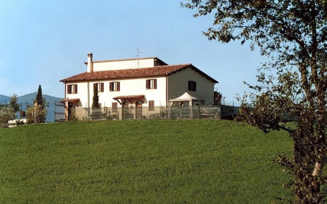 The Sunflower Apartment in a Farmhouse
